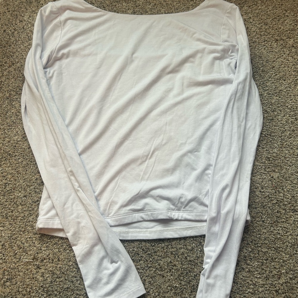 white top - Picture 2 of 3